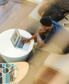 pexels-linkedin-1251862